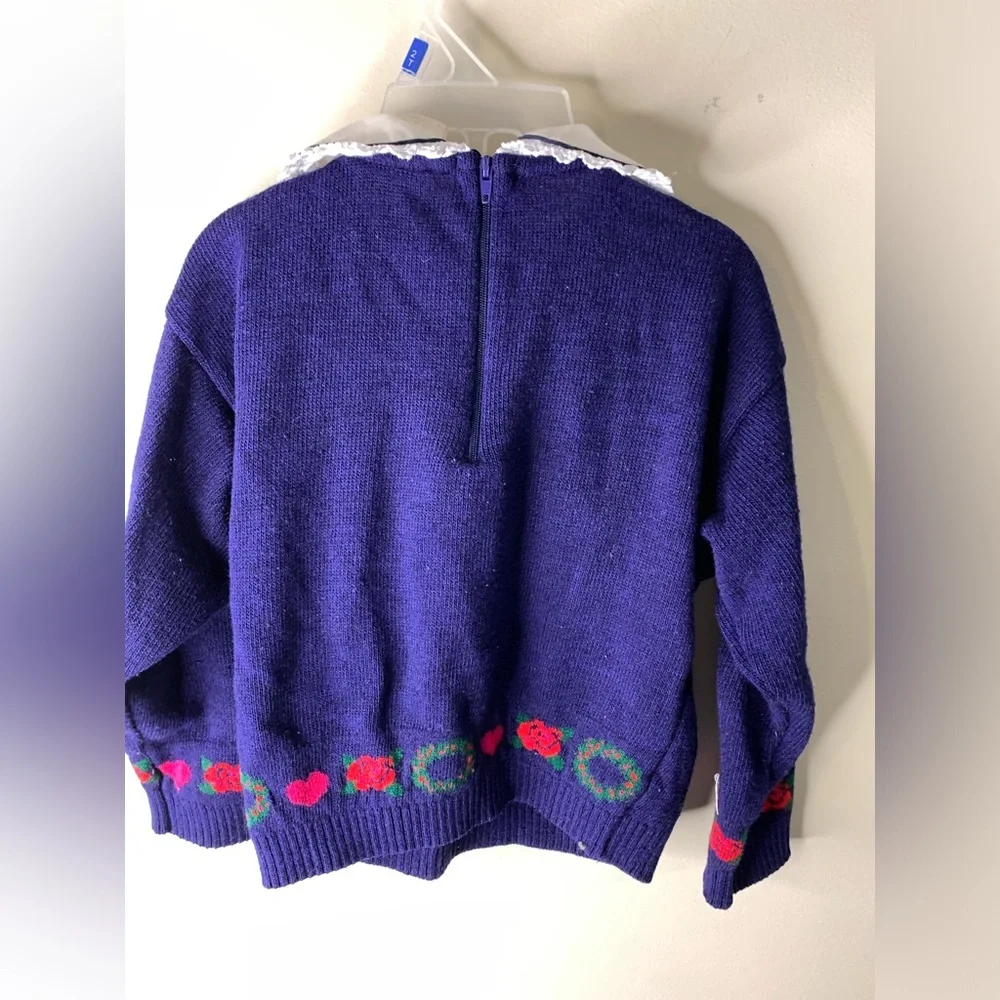 Toddler girls vintage-style, purple knitted sweater, wreath, neck collar size 4
